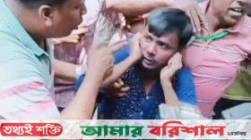 আদালত চত্বরে হিরো আলমকে মারধর, কান ধরে উঠবস