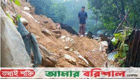 টানা বৃষ্টিতে তলিয়ে গেল কক্সবাজার শহর, পাহাড় ধসে মৃত্যু ৭
