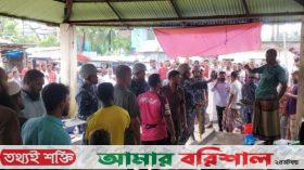 পটুয়াখালীতে দ্রব্যমূল্য নিয়ন্ত্রণে বাজারে নৌবাহিনীর অভিযান