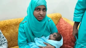 কলাপাড়ায় নবজাতককে রেখে পালিয়ে গেলেন মা