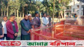 পুলিশের গুলিতে নিহত সেলিমের কবর জিয়ারত করলেন ব্যারিষ্টার এস এম মঈনুল করিম