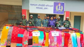 চরফ্যাসনে বিপুল পরিমাণ বিদেশি শাড়ি জব্দ