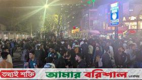 সায়েন্সল্যাব ও টেকনিক্যাল মোড় অবরোধ করেছেন ৭ কলেজ শিক্ষার্থীরা