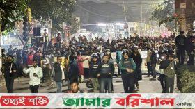 ঢাবি ও সাত কলেজের শিক্ষার্থীদের মধ্যে রাতের সংঘর্ষে আহত ২৭ জন