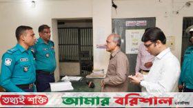 ভোরে ৪ থানা পরিদর্শনে স্বরাষ্ট্র উপদেষ্টা, এসআই-কনস্টেবল বরখাস্ত