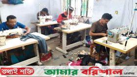 ঈদকে সামনে রেখে কর্মব্যস্ততায় দর্জিরা