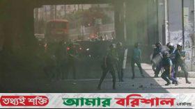 সচিবালয় এলাকায় শ্রমিক-পুলিশ সংঘর্ষ, আহত ৪০