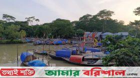 মহাজনের দাদনের কাছে জিম্মি দশমিনার জেলেরা