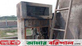 পটুয়াখালীতে রাতের আঁধারে ফিলিং স্টেশনে দুর্বৃত্তদের আগুন
