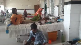 হাসপাতালে বেড়েছে ডায়রিয়া রোগী, স্যালাইন সংকট