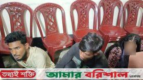 নেছারাবাদে ইয়াবা সেবনের সময় তিনজনকে গণপিটুনি, পরে আটক