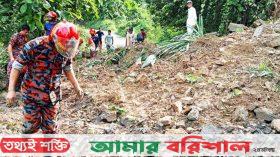 সাজেকে পাহাড় ধসে যানচলাচল বন্ধ, আটকা ৪ শতাধিক পর্যটক