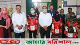 উপার্জনের পথ পেল অসহায় তিন নারী ও যুবক