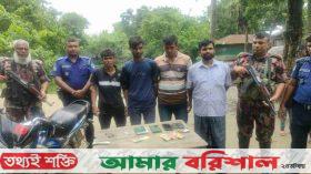 ভারতে পালিয়ে যাওয়ার সময় দীপু মনির ভাগ্নেসহ আটক ৩