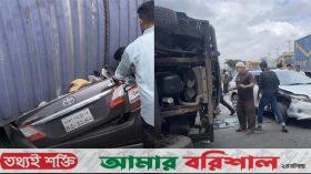 লরি উল্টে প্রাইভেটকারের ওপর, নিহত ৪