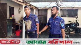 সেনাবাহিনীর হাতে ভুয়া পুলিশ আটক