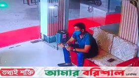 কুয়াকাটায় হোটেলে পর্যটকের ছদ্মবেশে অভিনব কায়দায় চারটি টিভি চুরি