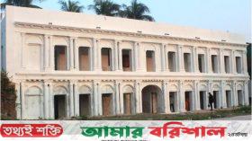 পুরনো রূপে লাকুটিয়া জমিদার