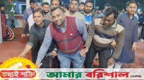 প্রথম প্রহরে বরিশাল জেলা সাংবাদিক ইউনিয়নের শ্রদ্ধাঞ্জলি