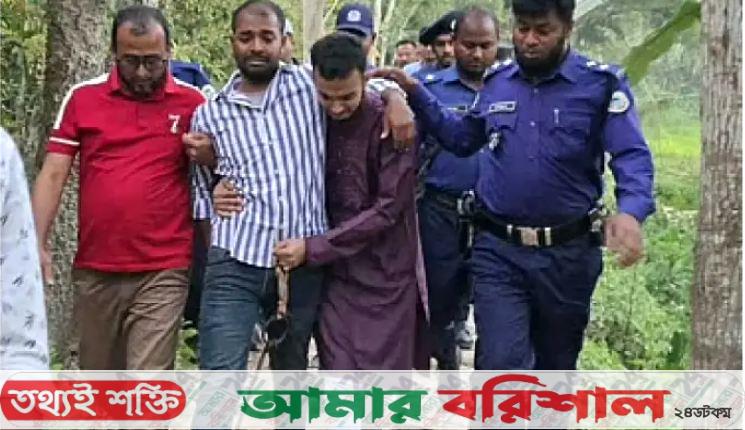 ঝালকাঠিতে ডান্ডাবেড়ি পায়ে বাবার জানাজায় ছাত্রলীগ নেতা