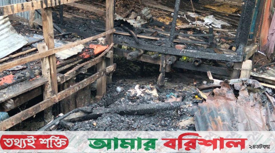 উজিরপুরে দোকানে গভীর রাতে অগ্নিসংযোগ
