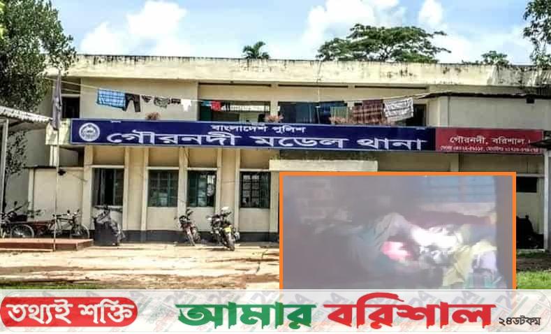 বিছানায় পড়েছিলো বৃদ্ধের অর্ধগলিত মরদেহ